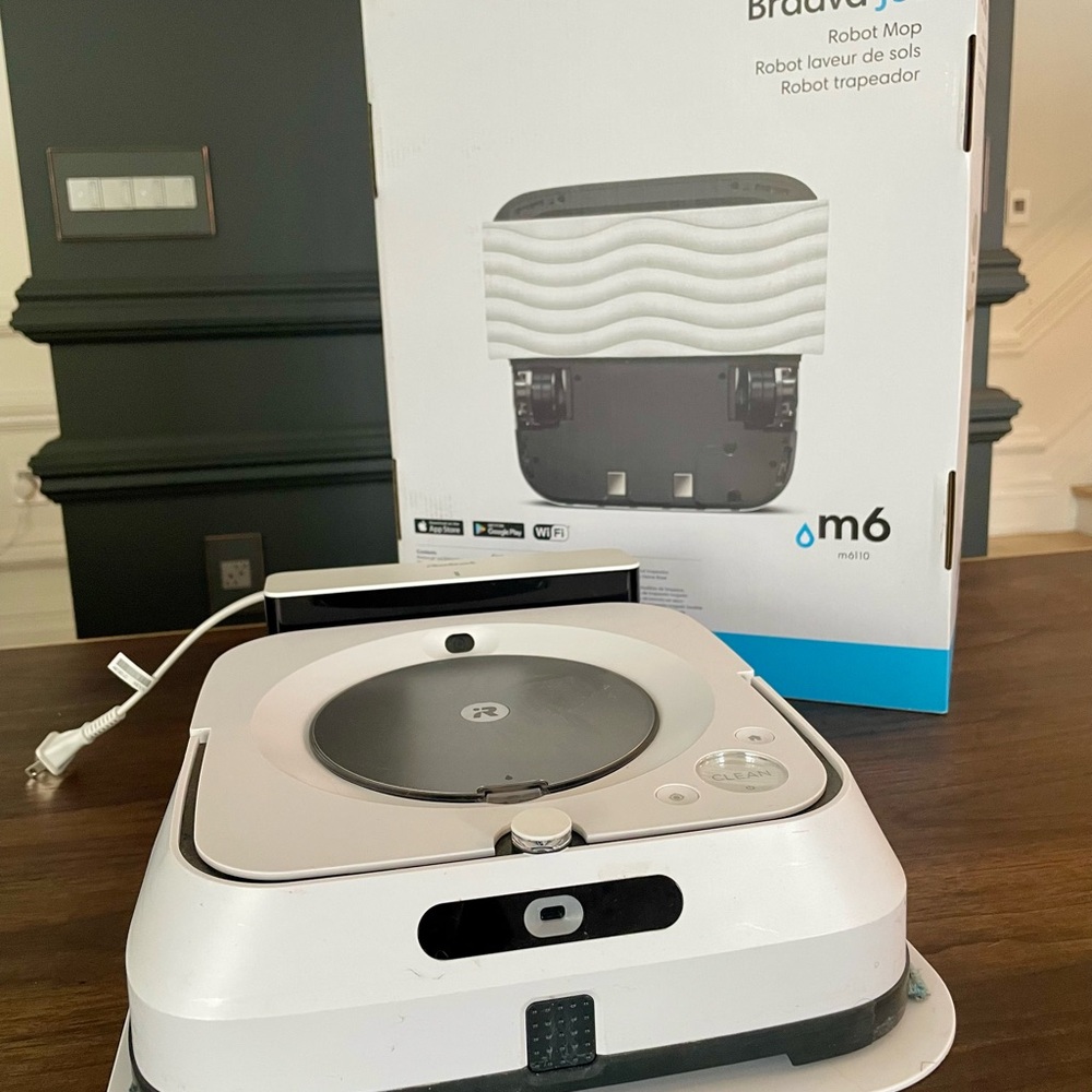 Braava Jet m6 Robot Mop - White